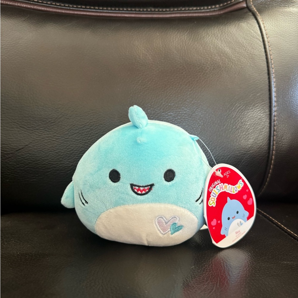 Rey 4.5 in” Squishmallow
